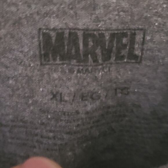 Marvel  Dark Gray T-shirt Marvel universe graphic size XL - Picture 4 of 5